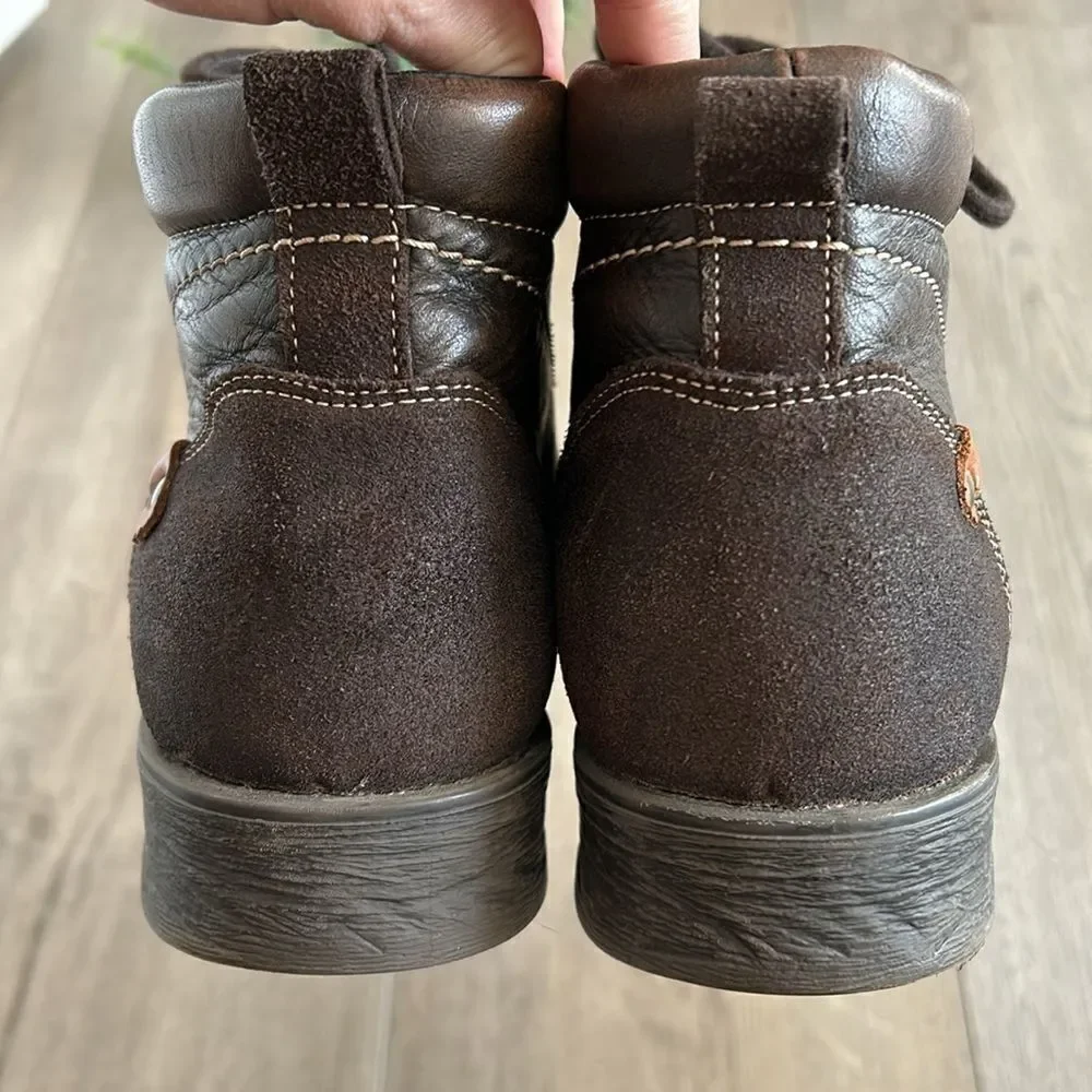 MENS J. KODA BROWN LEATHER HUGH BOOTS WITH SHERPA LINING SIZE 10